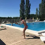 Avec Terrasse à La Douze, Idéal Pour 5 Personnes - Api-1-52-1079 Campeggio La Douze