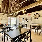Avec Terrasse à La Douze, Idéal Pour 5 Personnes - Api-1-52-1079 La Douze