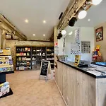 Avec Terrasse à La Douze, Idéal Pour 5 Personnes - Api-1-52-1079 Campeggio