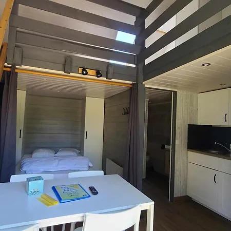 Campeggio Avec Terrasse à La Douze, Idéal Pour 5 Personnes - Api-1-52-1079