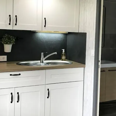 Avec Terrasse à La Douze, Idéal Pour 5 Personnes - Api-1-52-1079 Campeggio *