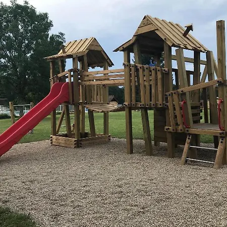 Avec Terrasse A La Douze, Ideal Pour 5 Personnes - Api-1-52-1079