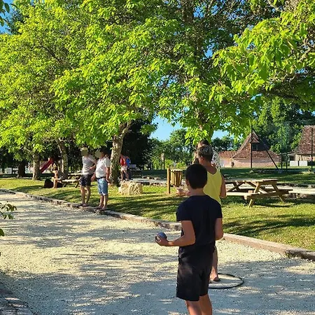 Kemp Avec Terrasse A La Douze, Ideal Pour 5 Personnes - Api-1-52-1079 *