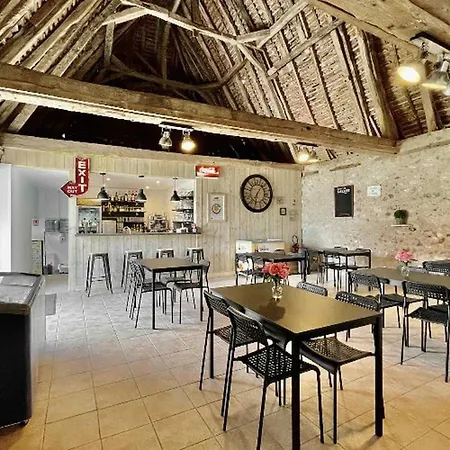 Avec Terrasse A La Douze, Ideal Pour 5 Personnes - Api-1-52-1079 *